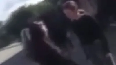 Kızların sevgili kavgasında yumruklar konuştu