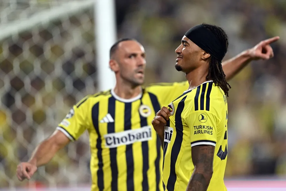 fenerbahce-sampiyonlar-liginde-roma-ile-yenisemedi-1789066114831.jpeg Fenerbahçe geri döndü ama galibiyet gelmedi! Roma ile puanlar paylaşıldı - 3