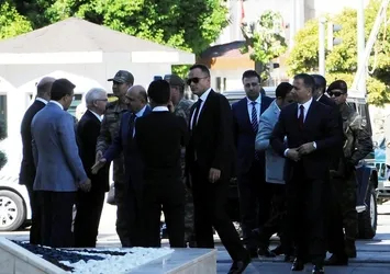 Milli Savunma Bakanı Işık sınırda incelemelerde bulundu