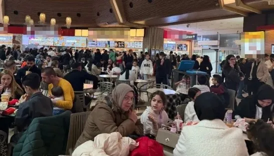 Boykot sözde kaldı! İstanbul’da vatandaş CHP’nin çağrılarını umursamadı: AVM’lerde yoğunluk