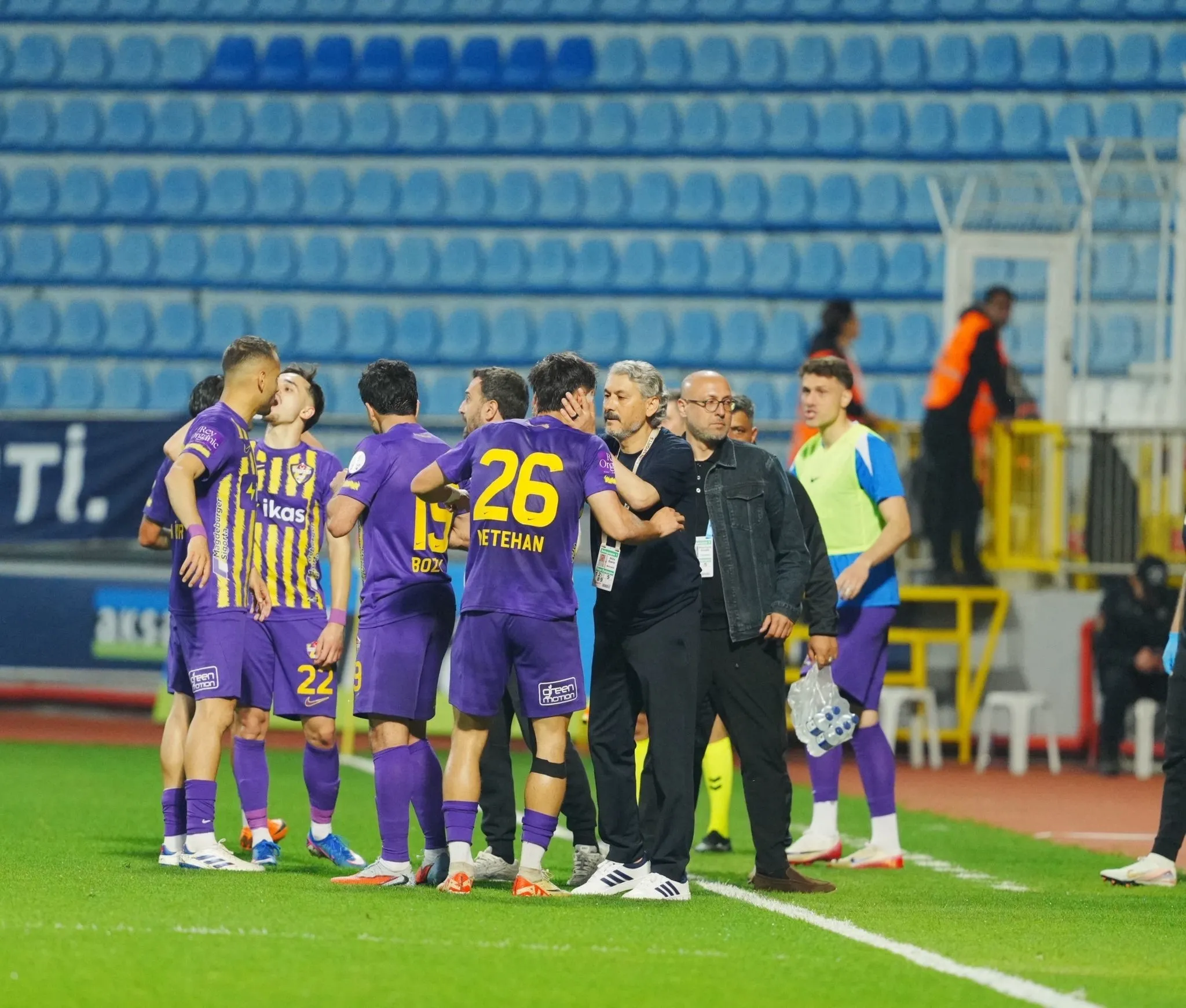 Kanarya sezonu galibiyetle kapanmanın peşinde! Fenerbahçe-Eyüpspor muhtemel 11'ler