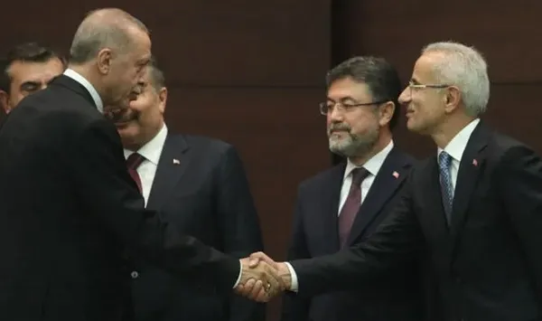 kabine-toplantisi-bugun-mu-6-haziran-2023-kabine-toplantisi-saat-kac-yapilacak-yeni-kabine-gundem-konulari-1686036654841.jpg Kabine Toplantısı bugün mü? 6 Haziran 2023 Kabine Toplantısı saat kaçta yapılacak? Yeni Kabine gündem konuları... - 4