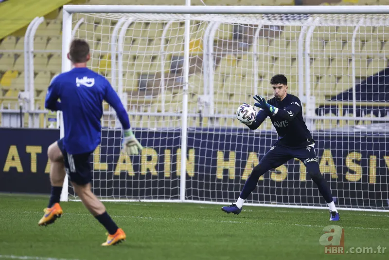Arda Turan Fenerbahçe-Galatasaray maçı sonrası gözyaşlarına hakim olamadı! İşte o anlar... 1