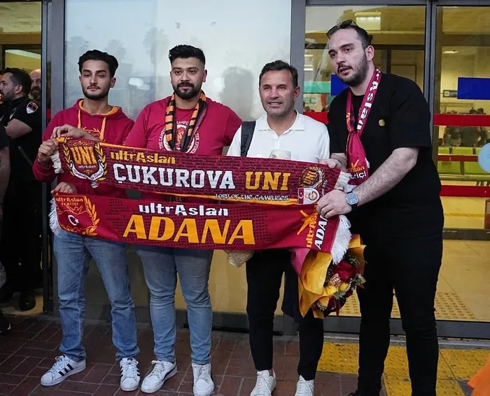 galatasaray-kafilesi-adanaya-geldi-1714063859645.jpg Galatasaray kafilesi Adana'ya geldi - 1