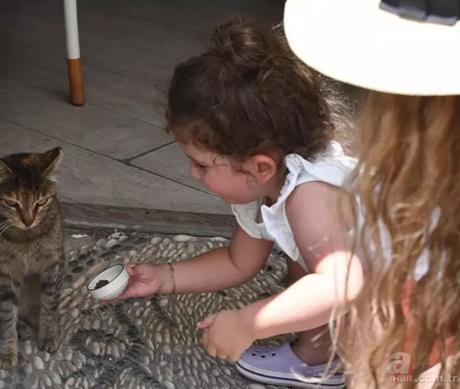 Kenan İmirzalıoğlu'nun minik kızı Leyla'ya bakın! Güzel anne Sinem Kobal'ın paylaşımı beğeni topladı! "İki bebek..." 11