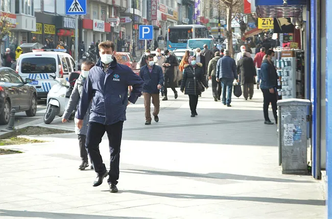 Bilim Kurulu üyesi İlhan: Aşılamaya bağlı olarak kısıtlamalar 15 Şubat gibi kaldırılabilir - 13