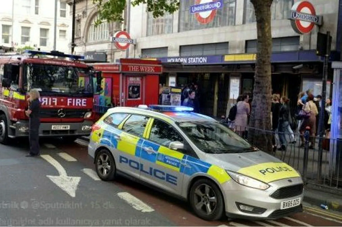 Londra’da metro istasyonunda yangın
