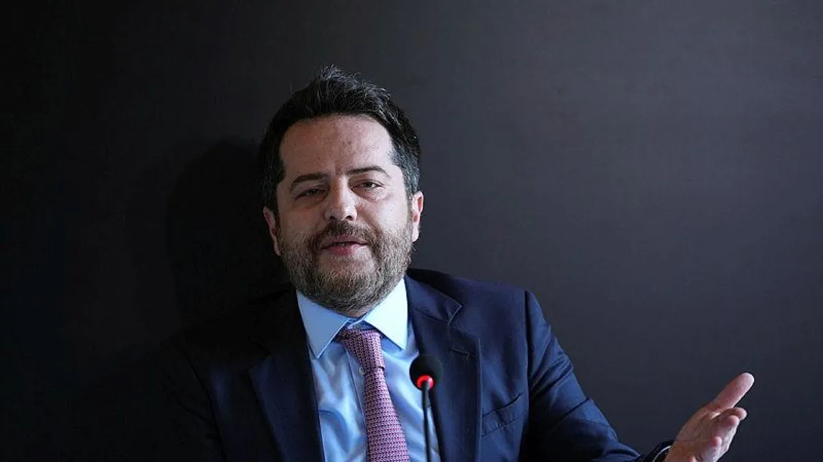 Galatasaray'da Erden Timur görevinden ayrıldı! Basın toplantısında Dursun Özbek'e flaş sitem: Tutunacak dalım kalmadı