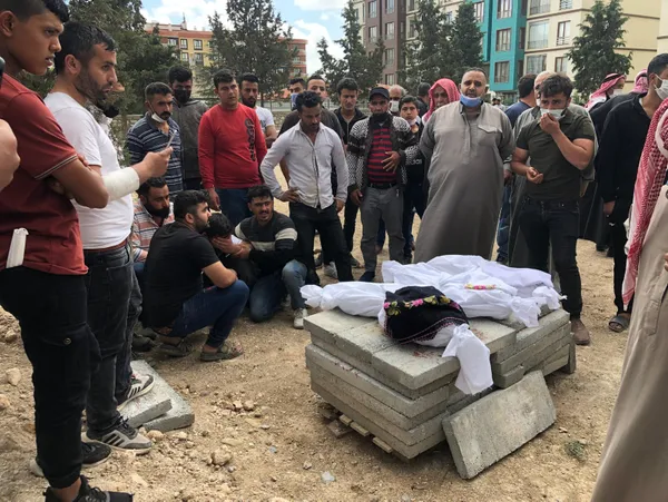 konyadaki-yanginda-3-kardes-olmustu-aci-hikayeleri-ortaya-cikti-1624446200833.jpg Konya'daki yangında 3 kardeş ölmüştü! Geriye acı hikayeleri ortaya çıktı - 4
