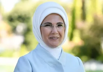 Emine Erdoğan'dan 12 Dev Adam'a tebrik mesajı