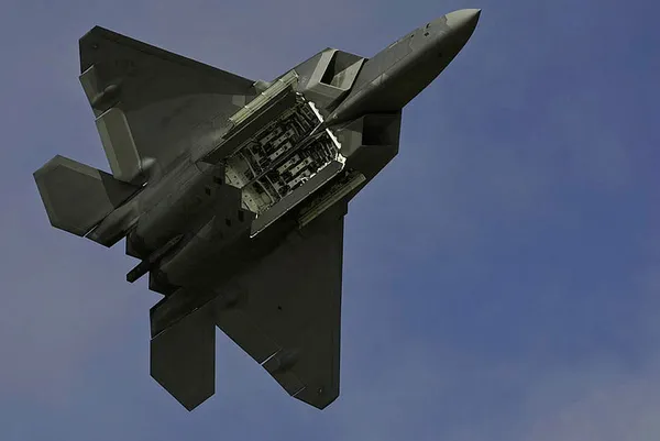 İsrail’den F-22 hamlesi! ABD’den almak için girişimlere başladı