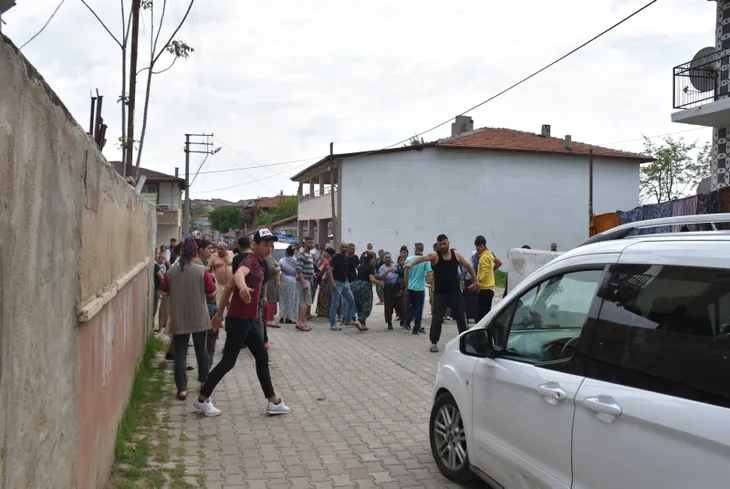 edirne-kabusu-yasadi-mahalleyi-tufekle-taradi-1588169163644.jpg Edirne kabusu yaşadı! Mahalleyi tüfekle taradı - 2
