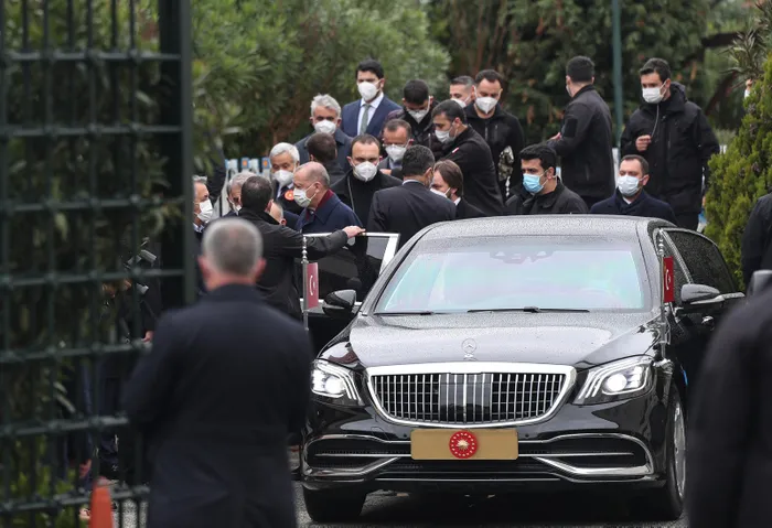 Son dakika: Başkan Erdoğan cuma namazını Hz. Ali Camii'nde kıldı - 1
