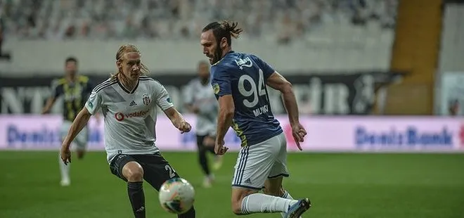 Beşiktaş - Fenerbahçe derbisinde kırmızı kart çıktı! Vedat Muriç oyundan atıldı