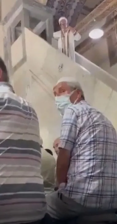 umit-ozdagdan-cuma-namazinda-sov-kameralar-ona-cevrilince-imami-hedef-aldi-1661526847486.jpg Ümit Özdağ'dan cuma namazında şov: Kameralar kendisine çevrilince imamı hedef aldı - 3