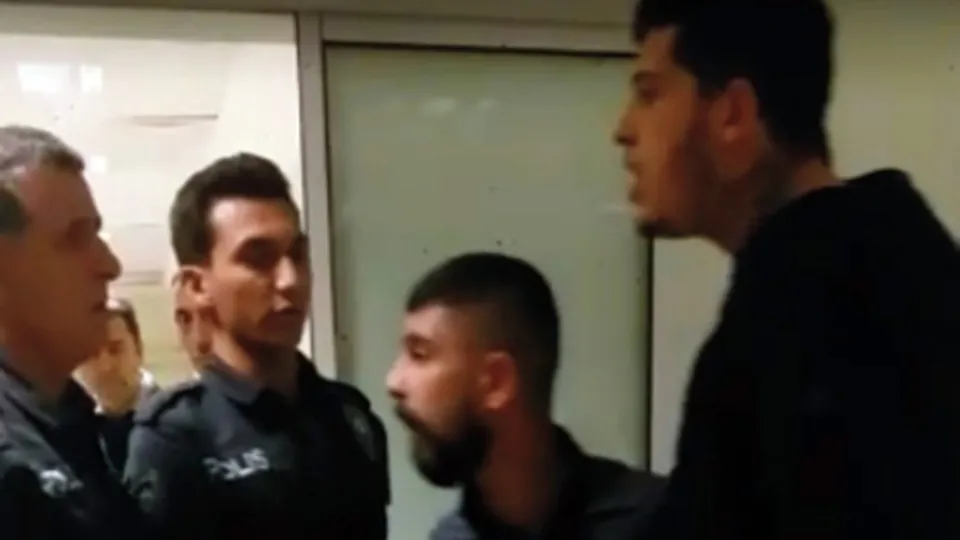 Polise kafa tutan 2 şahıs tutuklandı