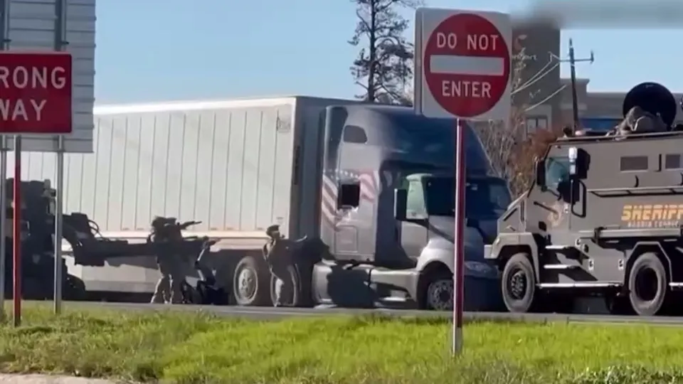 Houston’da Swat müdahalesi!