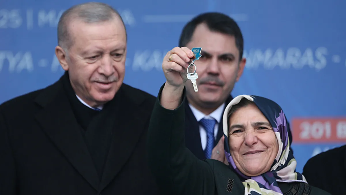 Depremin yaraları sarılıyor! 201 bin konut teslim edildi