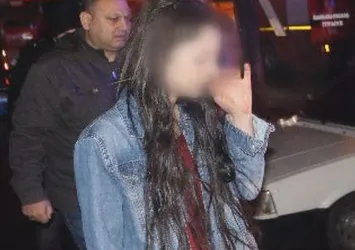Sevgilisine kızdı evini yaktı!