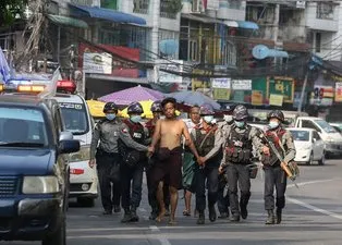 Myanmar'da ordu katliamı büyüyor! Ölü sayısı bine yaklaştı