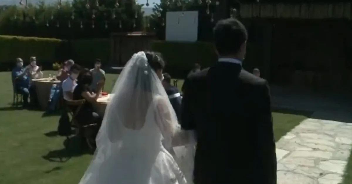 Kıskanç eş haklı bulundu