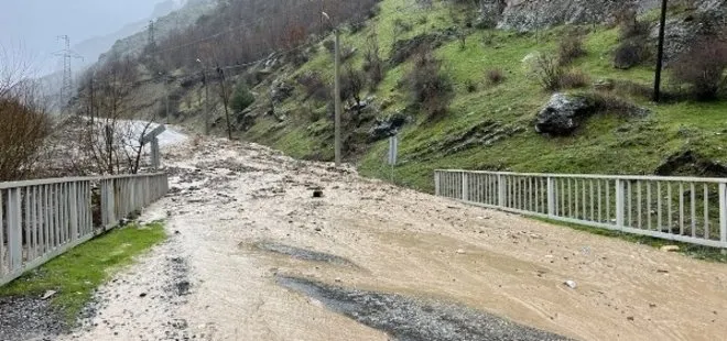 Sağanak sonucu kapanan Şırnak- Uludere kara yolu ulaşıma açıldı