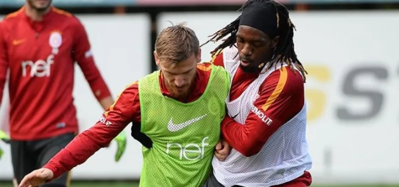 Riekerink savunma hattını değiştiriyor