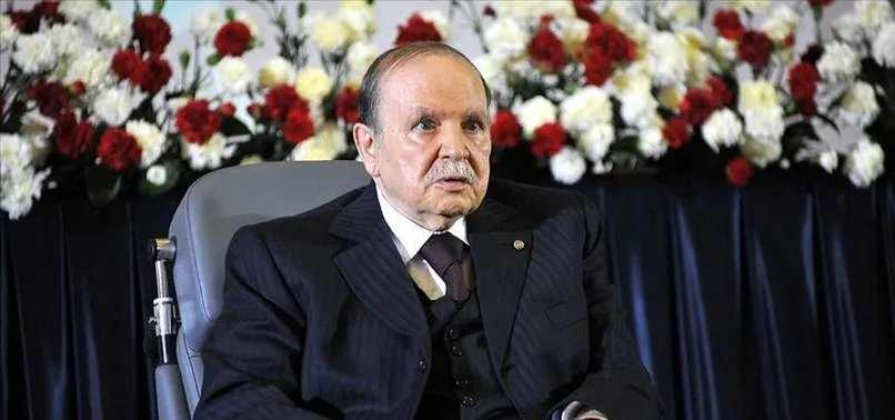 Abdulaziz Buteflika istifa etti