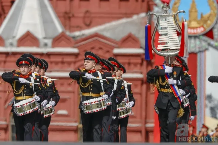 Rusya’dan Zafer Günü provası! Ordu gövde gösterisi yaptı