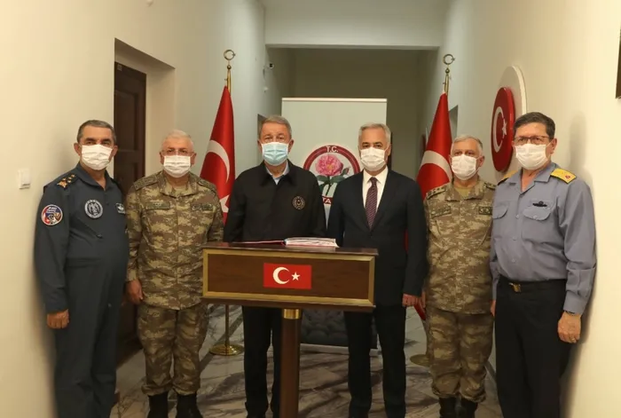 Milli Savunma Bakanı Akar'dan kritik ziyaret - 1