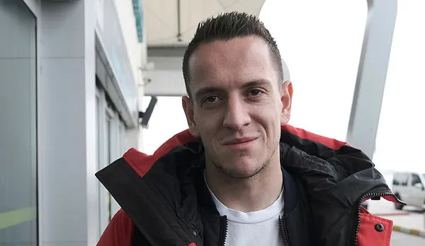 1675259866758.jpg Beşiktaş ve Galatasaray'ın peşinde olduğu Amir Hadziahmetovic Konya'dan ayrıldı! Rota İstanbul - 1