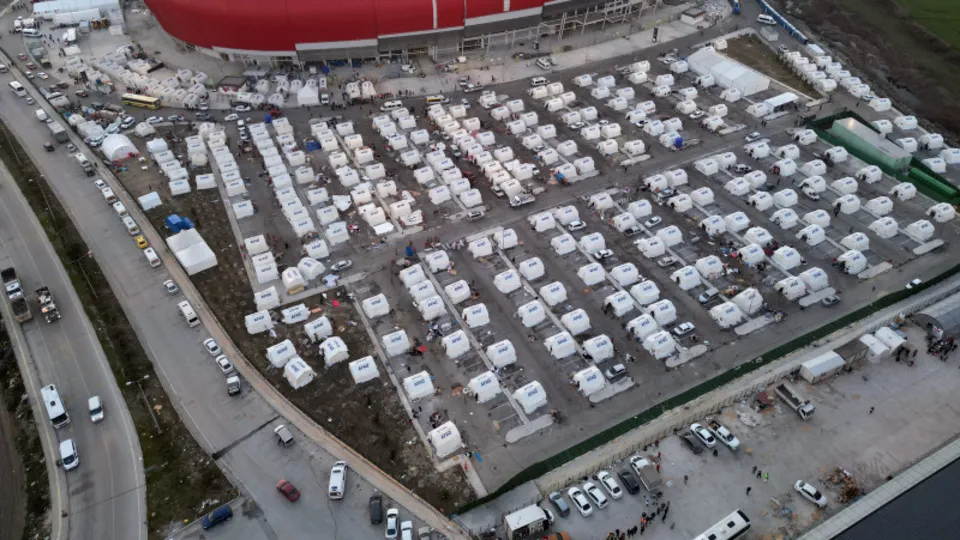 AFAD Kahramanmaraş depremi sonrası bölgeye 300 bin 809 çadır kurdu