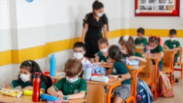 Öğretmenler Günü kutlama mesajları 2022: Kısa, uzun, farklı, duygusal Öğretmenler Günü sözleri! 1,2,3,4 kıtalık kadın, erkek öğretmenler günü şiirleri... - 5