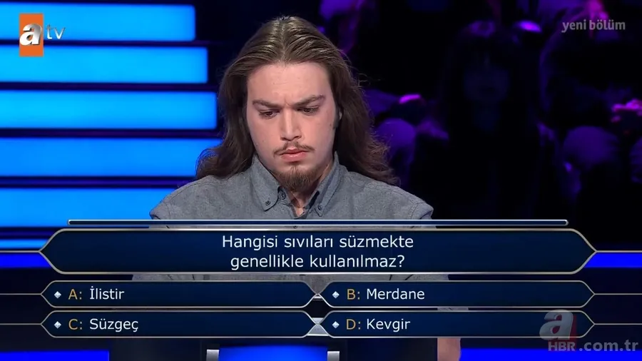 Galatasaray taraftarlarını ekrana kilitleyen anlar! Milyoner'e UEFA Süper Kupası sorusu damga vurdu | Joker kullandı 13