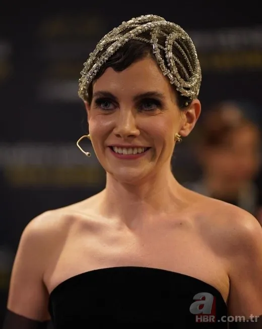 Birbirleriyle akraba olduklarını bilmediğiniz ünlüler! Kimi babası, kimi kuzeni! Ceyda Düvenci, Şevval Sam, Miray Daner... 12