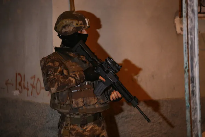 Son dakika: Adana’da PKK operasyonu: 6 gözaltı kararı