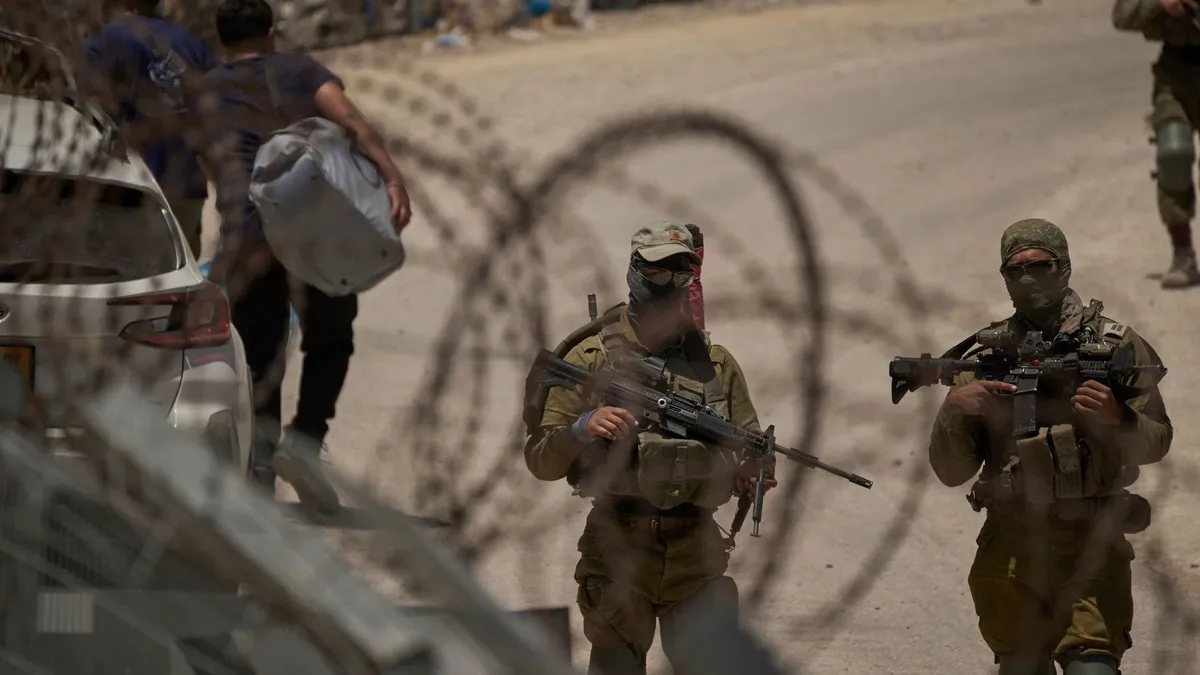 İsrail Savunma Bakanı Katz: Suriye'yi işgali sürdüreceğiz