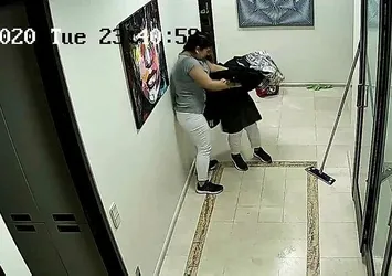 Kadından kadına meydan dayağı! İş arkadaşını öldüresiye dövdü