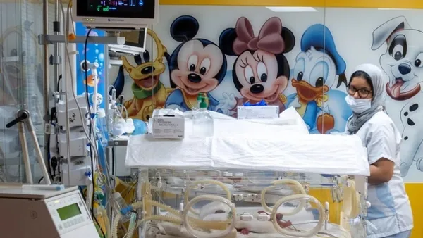 Tek seferde 9 doğurdu! Guinness Rekorlar Kitabı’na giren anne ve bebekleri ülkelerine döndü