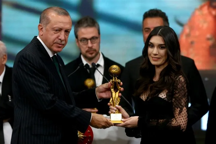 Başkan Erdoğan, Radyo Televizyon Gazetecileri Derneği 2017 Yılı Medya Oscarları Ödül Töreni’ne katıldı