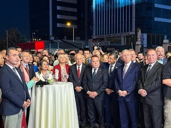 1694282312628.jpg İmamoğlu'ndan Kurultay öncesi Kılıçdaroğlu'na yeni operasyon! Özel'i saldı çayıra fırsat kolluyor... - 3