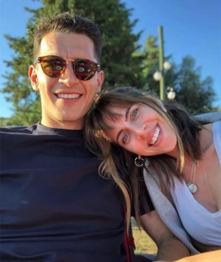 Uraz Kaygilaroglu Ve Eski Esi Melis Isiten Bir Araya Geldi Nice Yaslara Sevgilim