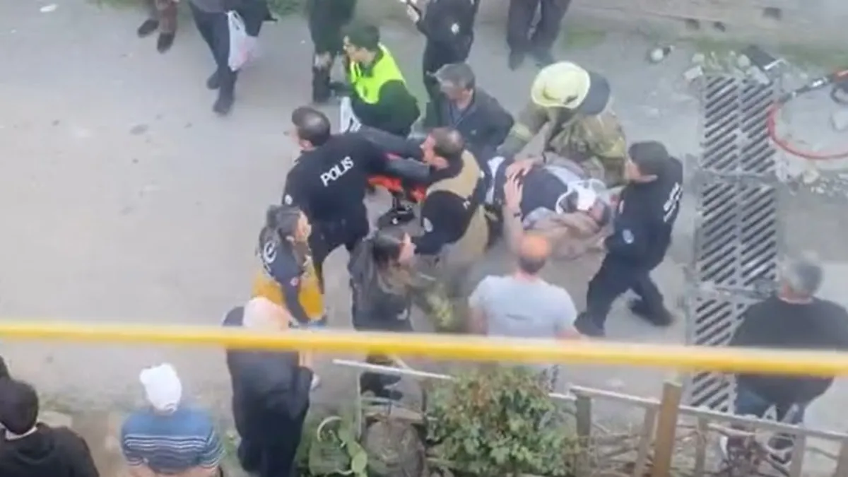 Bursa’da korkutan kaza: Araçta sıkışan kişi itfaiye tarafından kurtarıldı