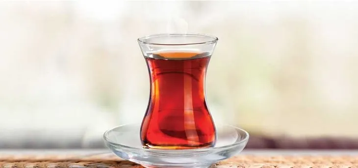 Sıcak çay göz tansiyonu riskini azaltıyor