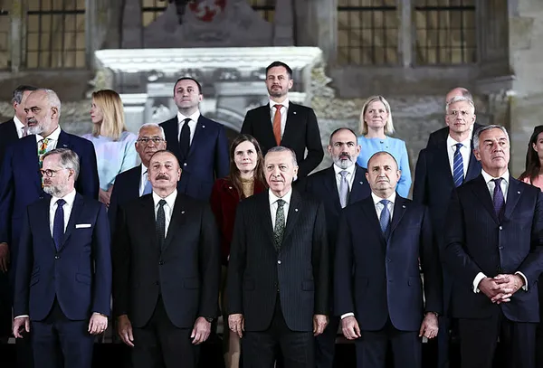 Avrupa’nın merkezinde liderler zirvesi! Başkan Erdoğan’dan Prag’da peş peşe görüşmeler