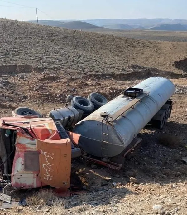 igdirda-iran-plakali-tir-sarampole-devrildi-surucu-oldu-1671981218039.jpg Iğdır'da İran plakalı TIR şarampole devrildi! Sürücü öldü - 2
