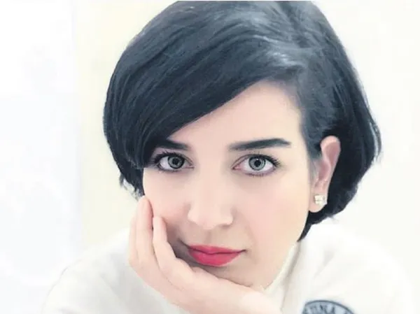 Tuba Büyüküstün'e ikiz kardeş geldi! - 2