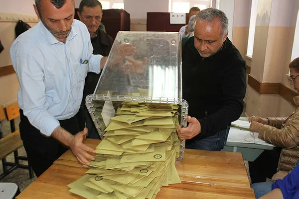 1684110043299.jpg Deprem bölgesinde oy oranları! Başkan Erdoğan ve AK Parti'den büyük fark... Hangi ilden hangi partiye kaç vekil çıktı? - 3