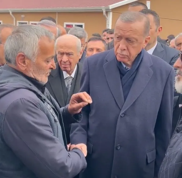 CHP’nin depremzedelere konteyner verme şartı: CHP veya HDP’ye üye olun kartınızla gelin | Depremzede vatandaş Başkan Erdoğan’a anlattı