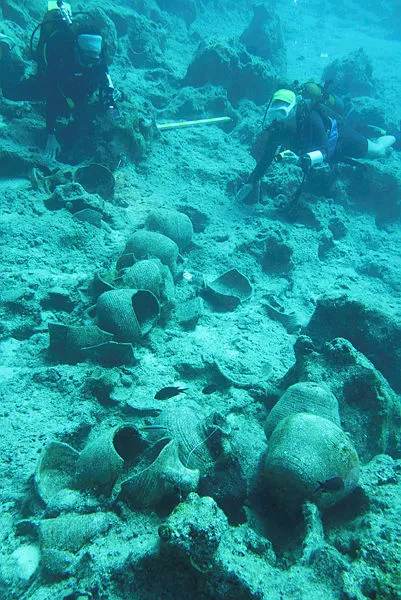 Antalya’da Osmanlı savaş gemisi batığı bulundu